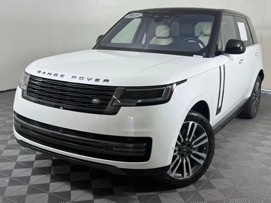 2023 Land Rover Range Rover SE photo 1