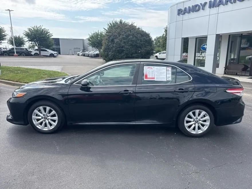 2020 Toyota Camry LE photo 1