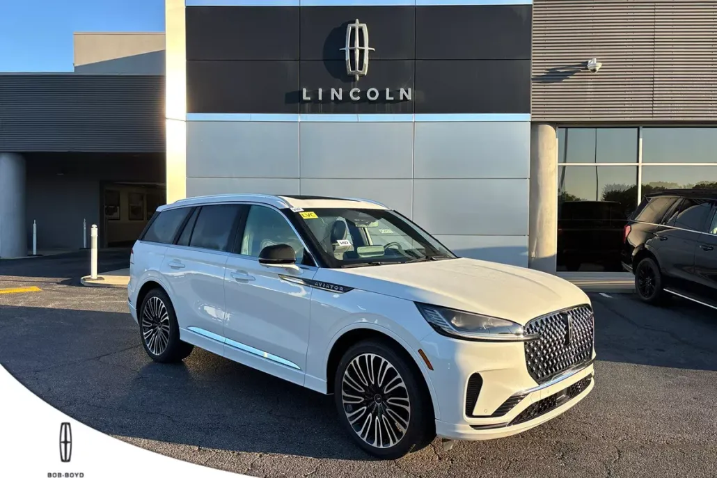 2025 Lincoln Aviator Black Label photo 1