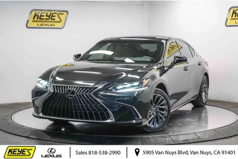 2025 Lexus ES 300h Luxury photo 1