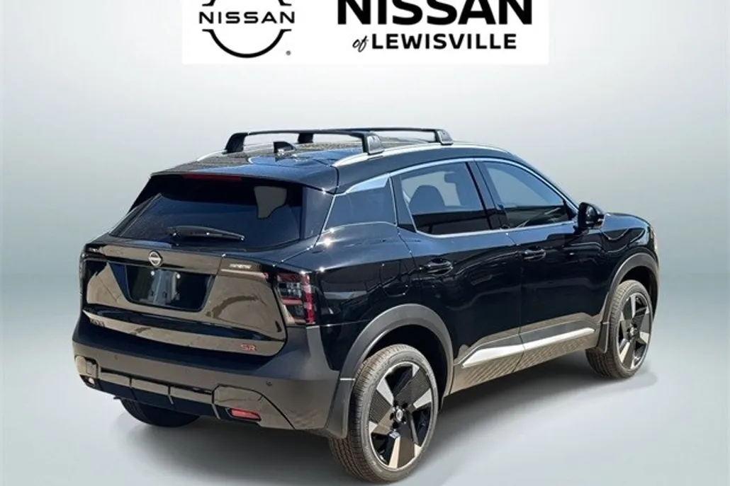 2026 Nissan Kicks SR photo 1