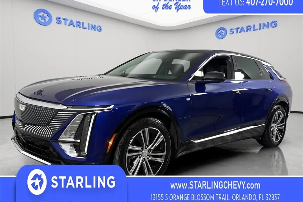 2024 Cadillac Lyriq Luxury photo 1