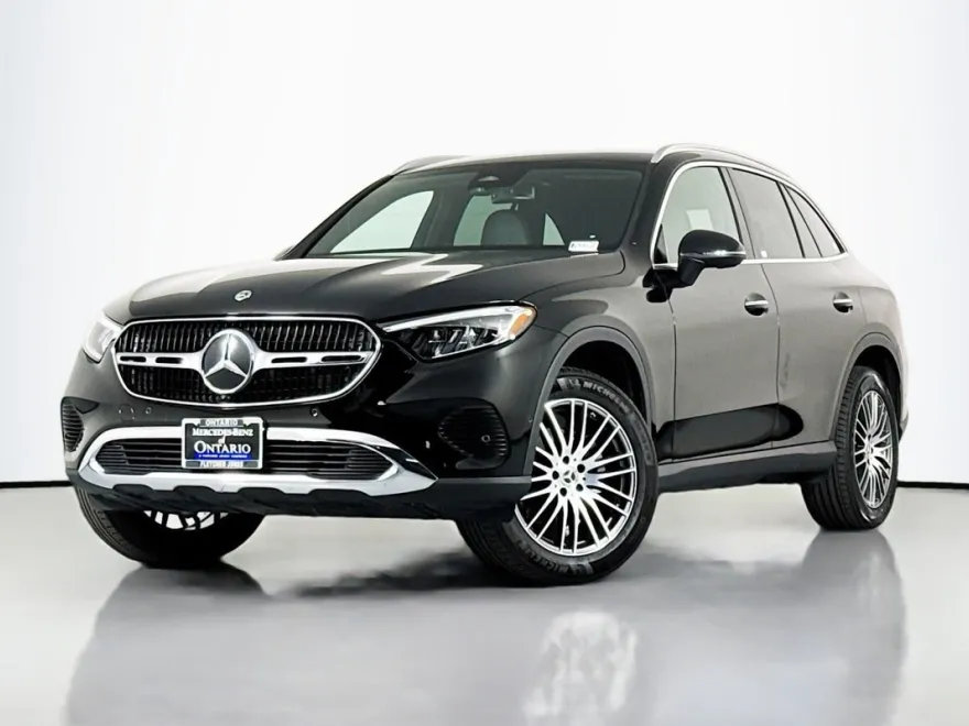 2023 Mercedes Benz GLC 300 photo 1