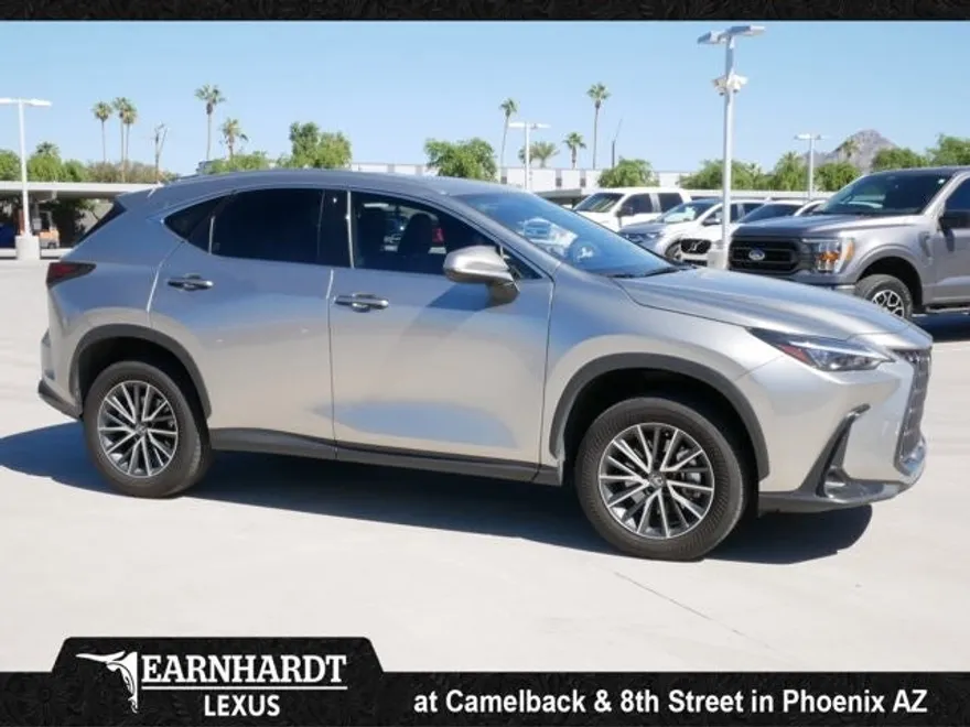 2024 Lexus NX 350h photo 1