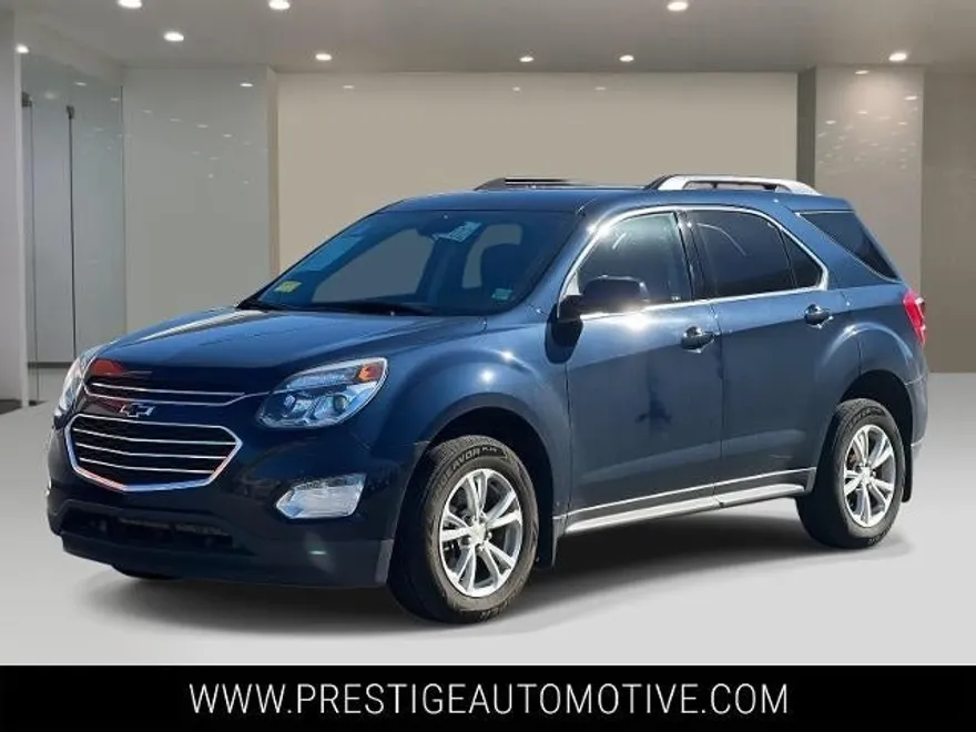 2017 Chevrolet Equinox LT photo 1