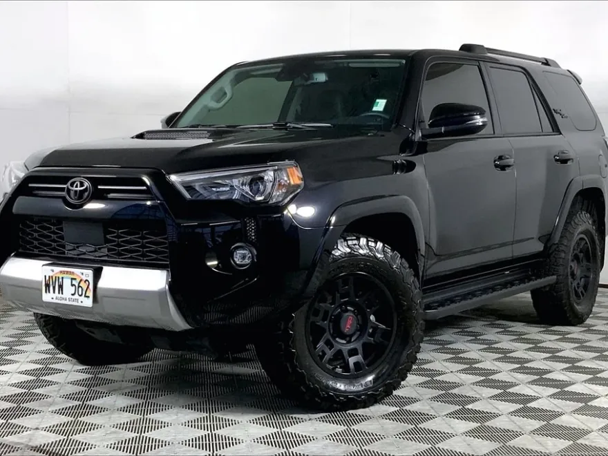 2023 Toyota 4Runner TRD Off-Road Premium photo 1