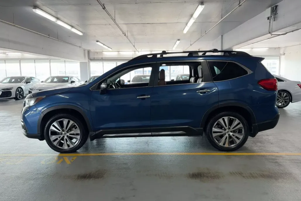 2022 Subaru Ascent Touring photo 1