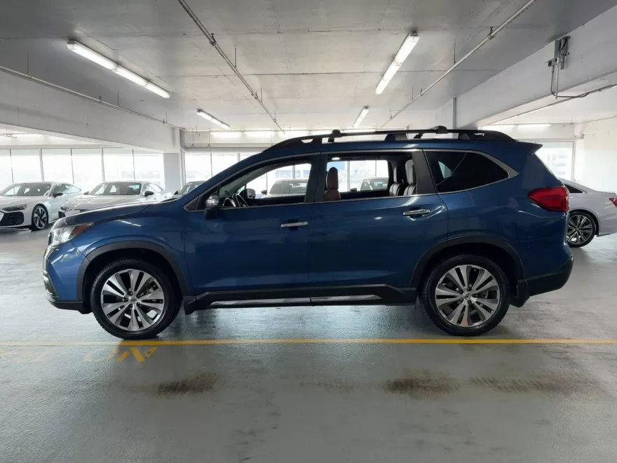 2022 Subaru Ascent Touring photo 1