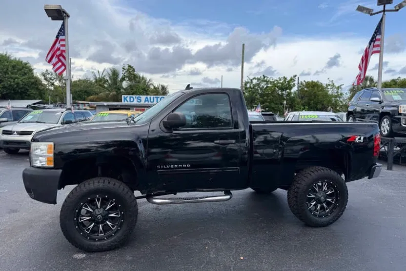 2012 Chevrolet Silverado 1500 LT photo 1