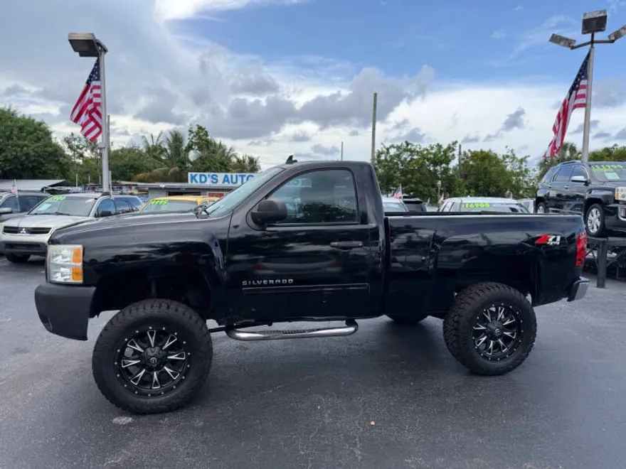 2012 Chevrolet Silverado 1500 LT photo 1