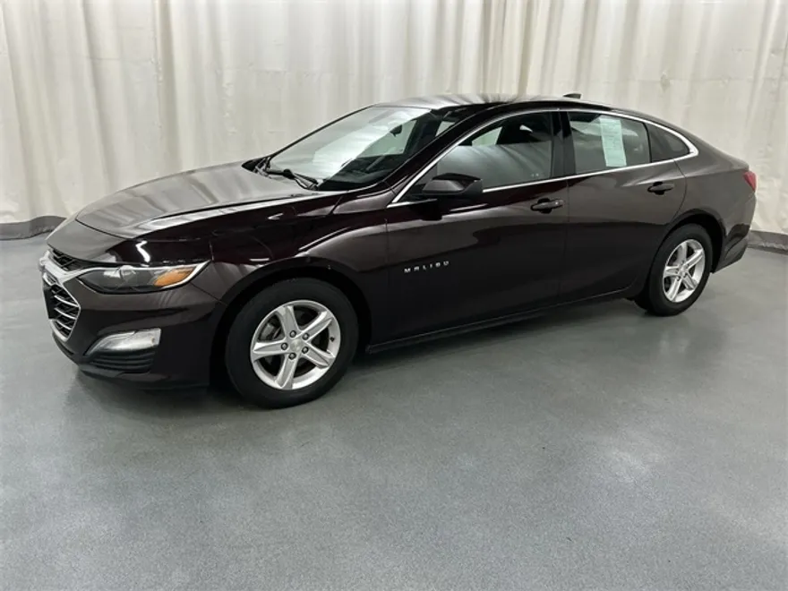2021 Chevrolet Malibu LS photo 1