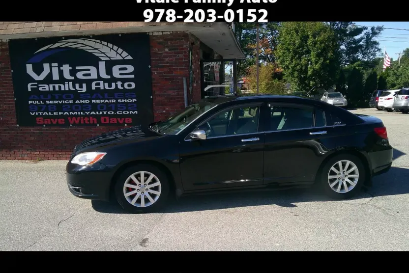 2014 Chrysler 200 Limited photo 1
