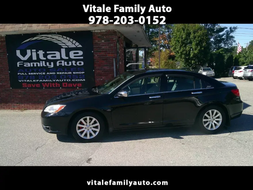 2014 Chrysler 200 Limited photo 1