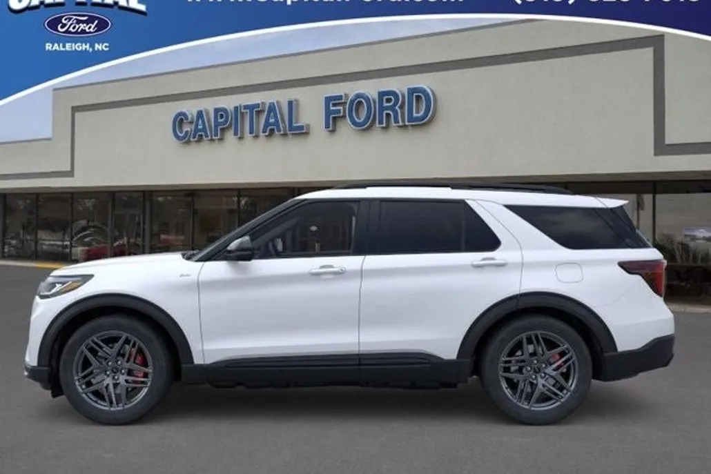 2025 Ford Explorer ST-Line photo 1