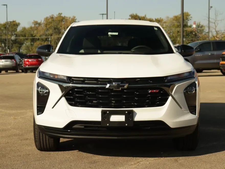 2025 Chevrolet Trax photo 1
