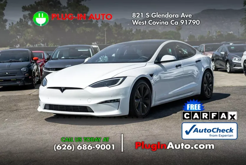 2022 Tesla Model S photo 1