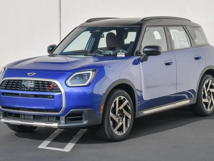 2025 Mini Countryman Signature photo 1