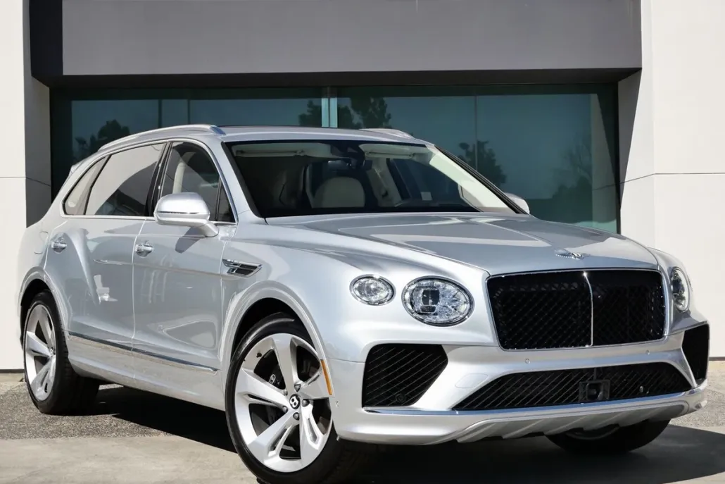 2024 Bentley Bentayga EWB photo 1