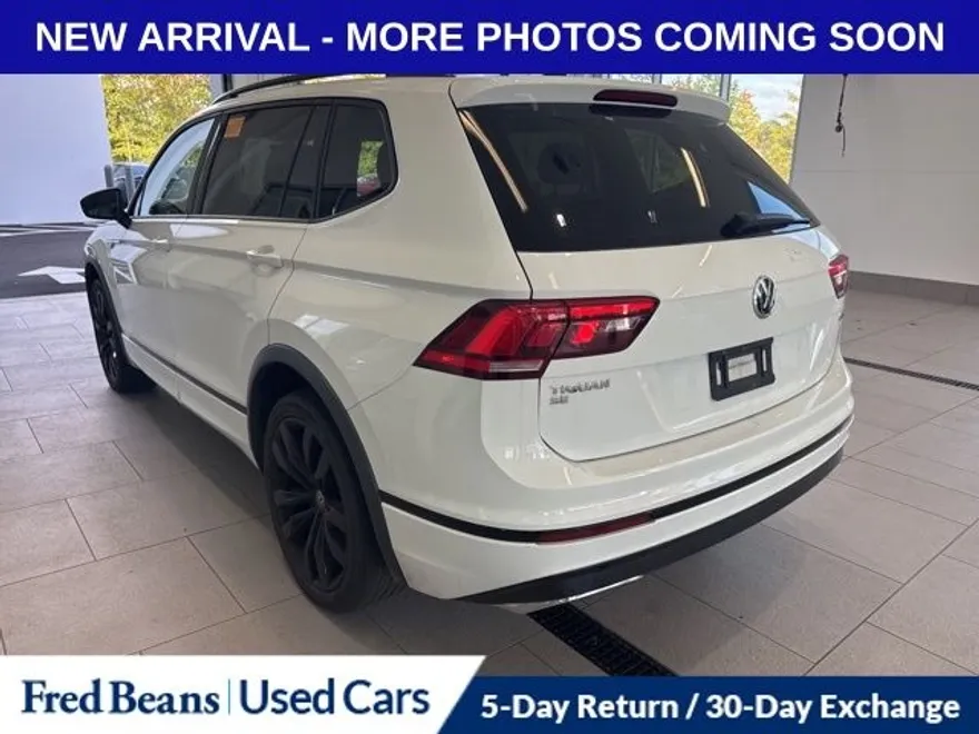 2021 Volkswagen Tiguan SE R-Line Black photo 1