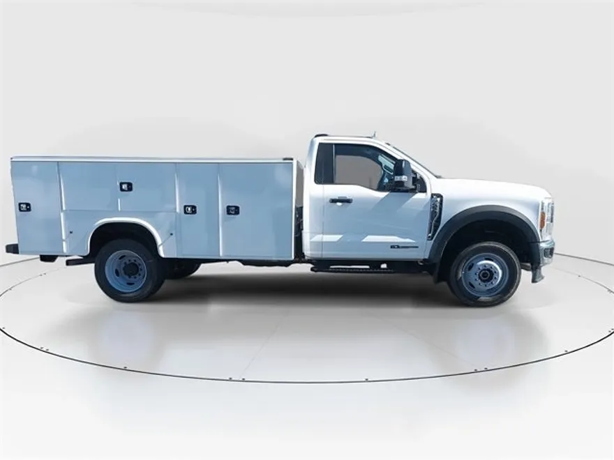 2023 Ford F-550 XL photo 1