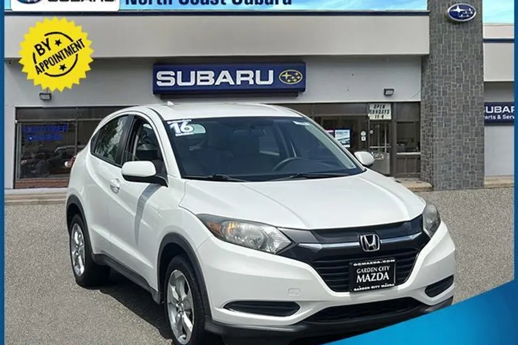 2016 Honda HR-V LX photo 1
