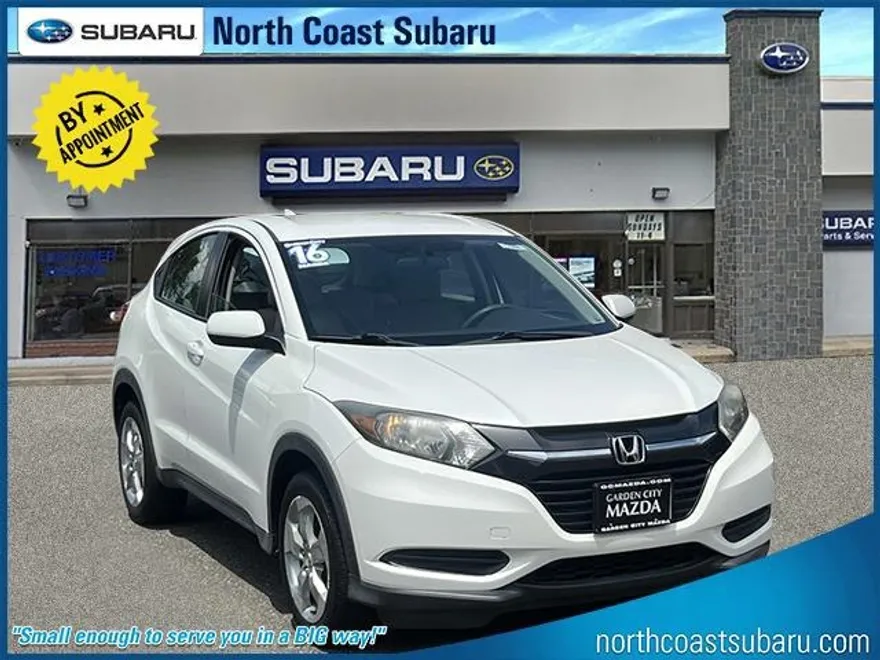 2016 Honda HR-V LX photo 1