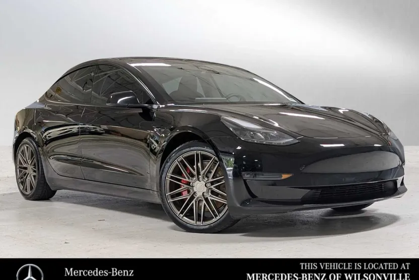 2023 Tesla Model 3 Performance photo 1