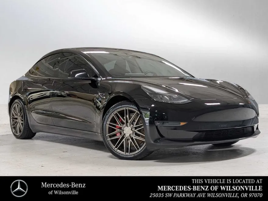 2023 Tesla Model 3 Performance photo 1