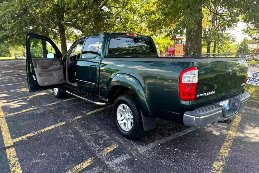 2004 Toyota Tundra SR5 Double Cab photo 1