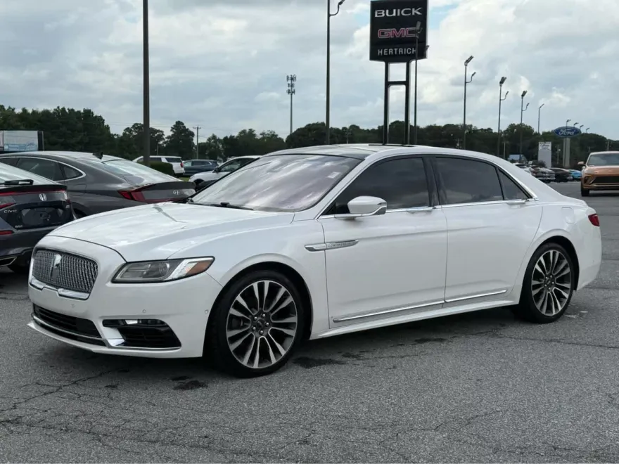 2019 Lincoln Continental Reserve photo 1