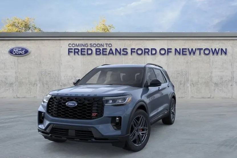 2025 Ford Explorer ST photo 1