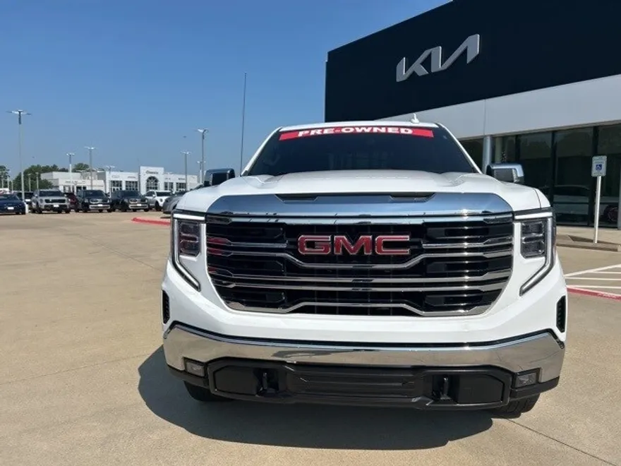 2024 Gmc Sierra 1500 SLT photo 1