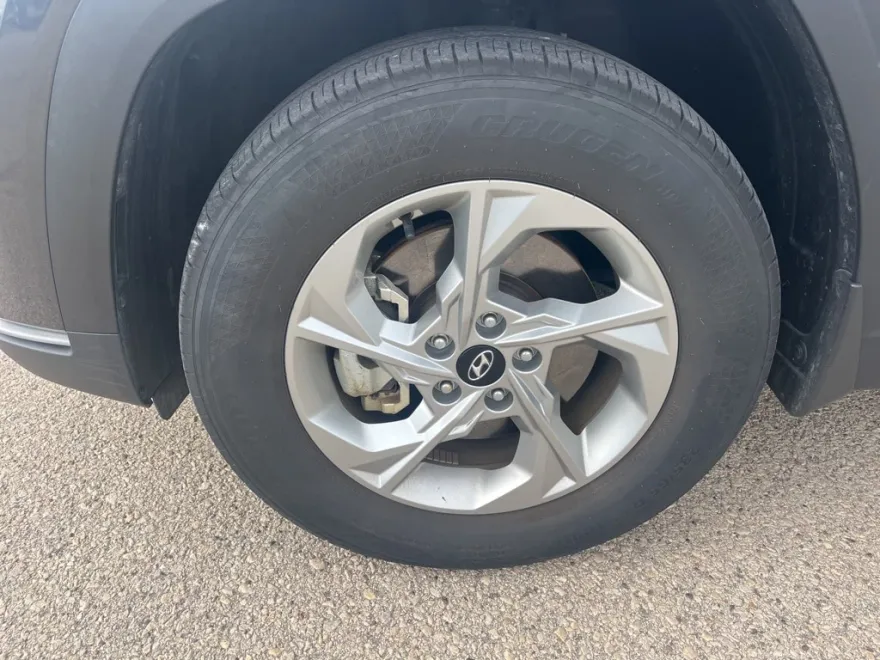 2023 Hyundai Tucson SE photo 1