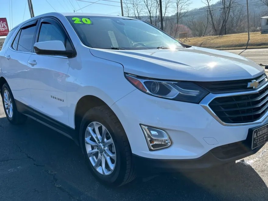 2020 Chevrolet Equinox LT photo 1
