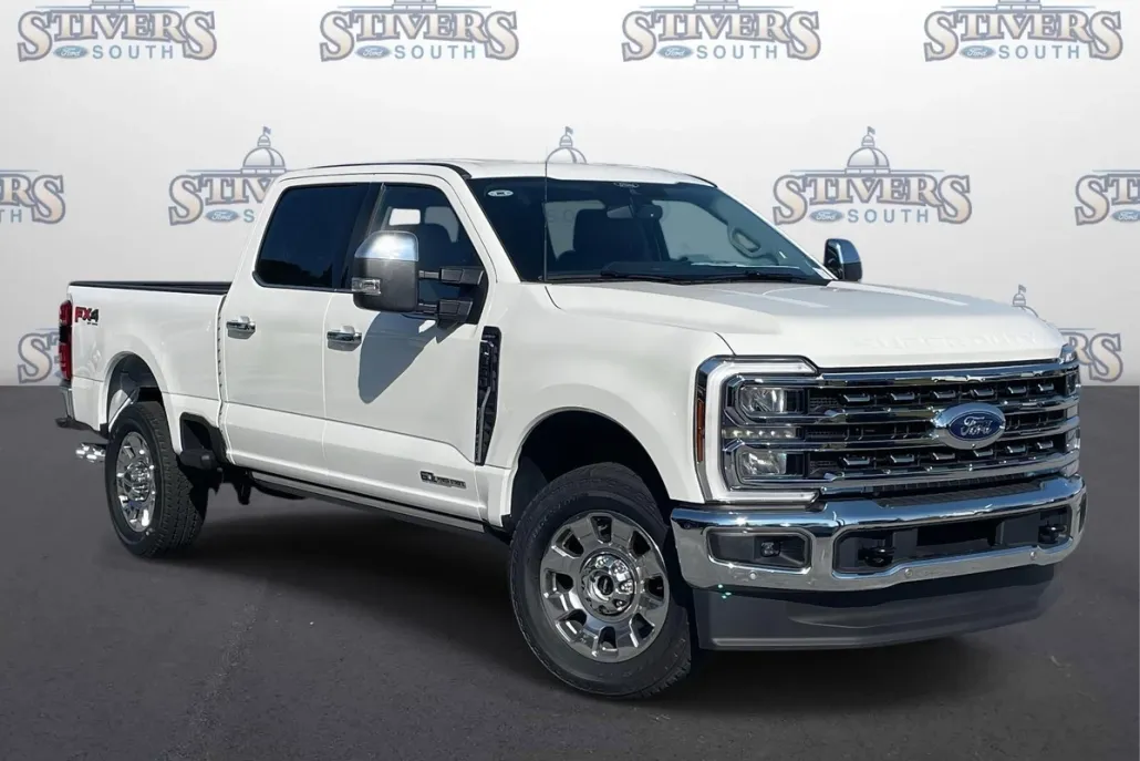 2025 Ford F-350 Lariat photo 1