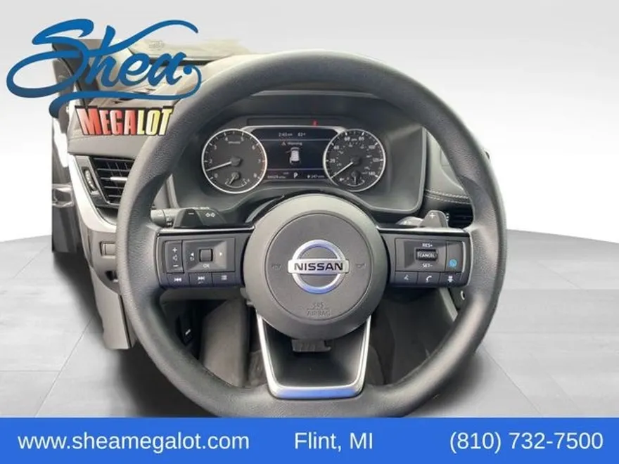 2021 Nissan Rogue SV photo 1