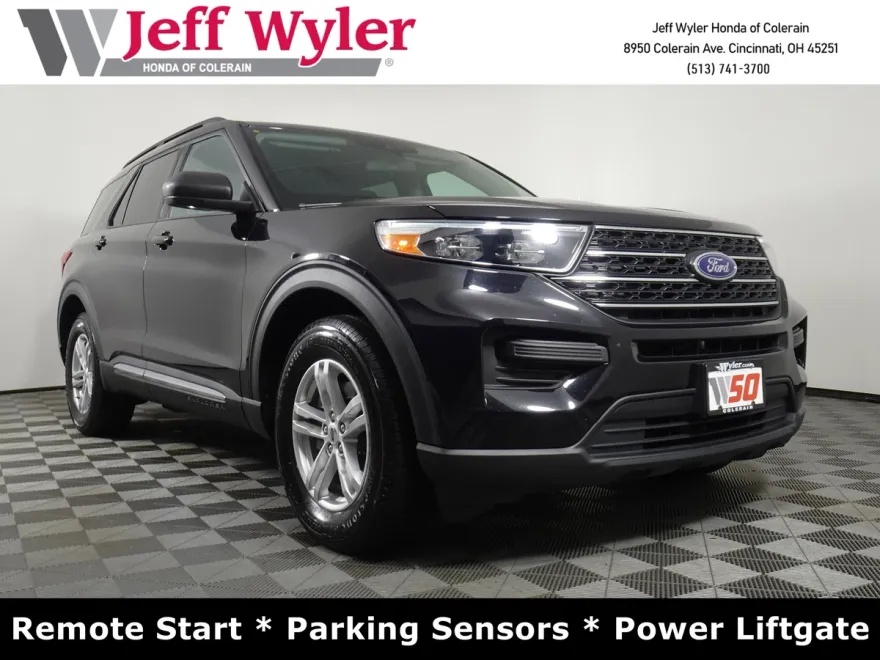 2023 Ford Explorer XLT photo 1