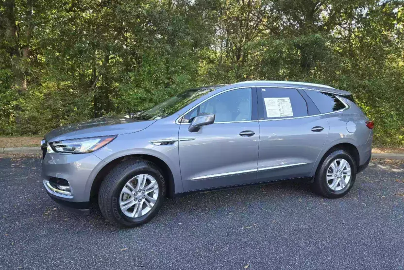 2018 Buick Enclave Essence photo 1