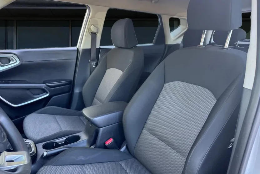 2021 Kia Soul LX photo 1