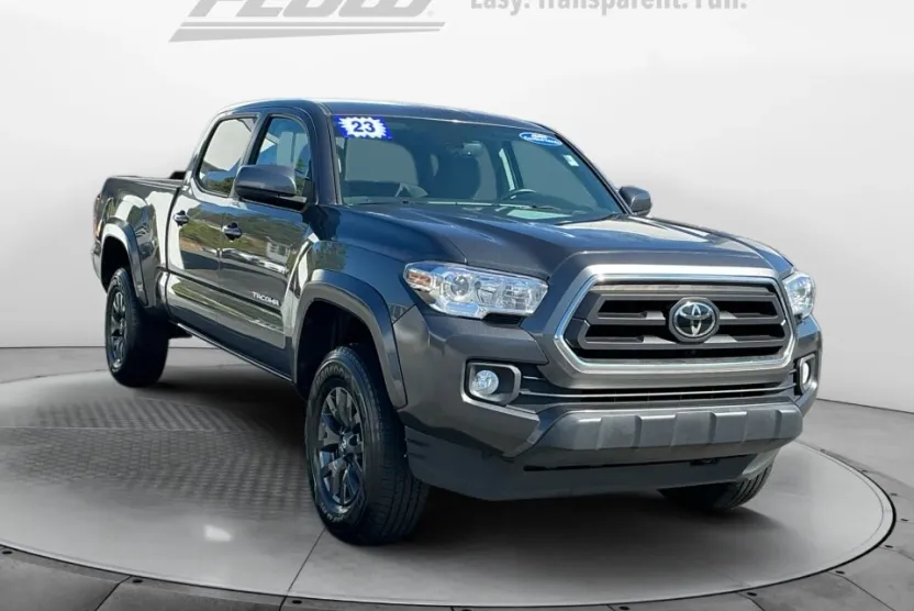2023 Toyota Tacoma SR5 V6 photo 1