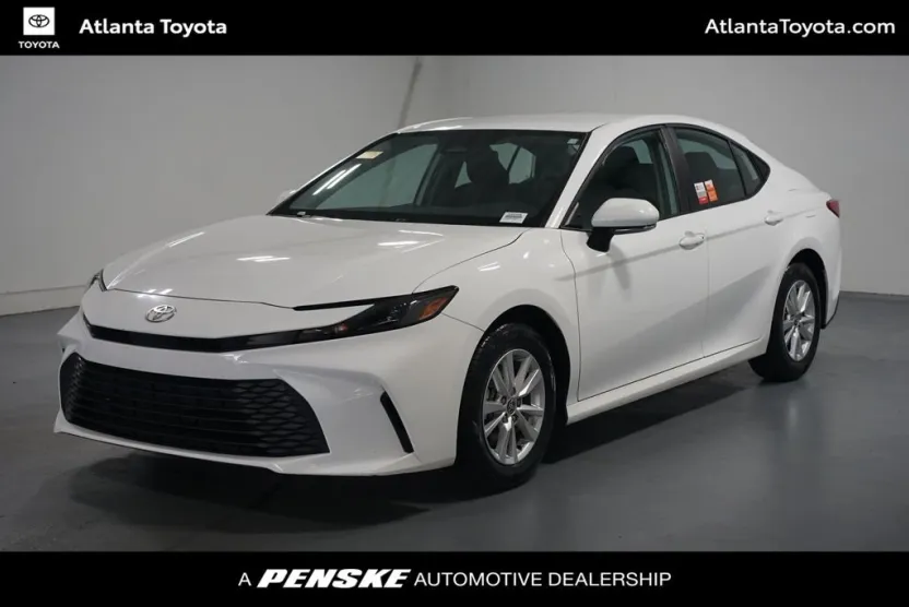 2025 Toyota Camry LE photo 1