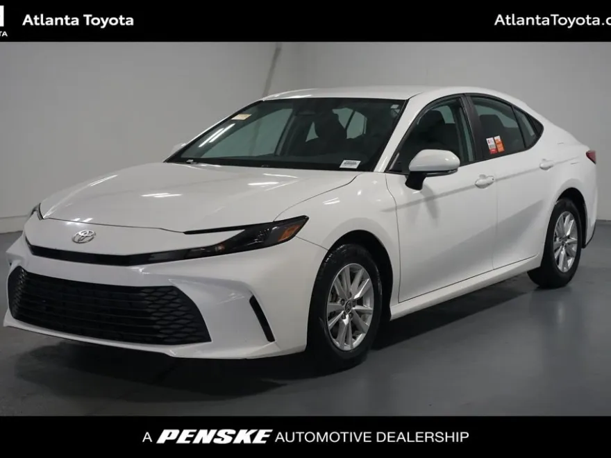 2025 Toyota Camry LE photo 1