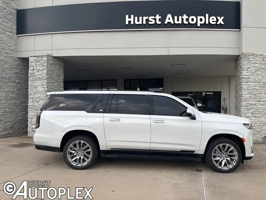 2022 Cadillac Escalade ESV Premium Luxury photo 1