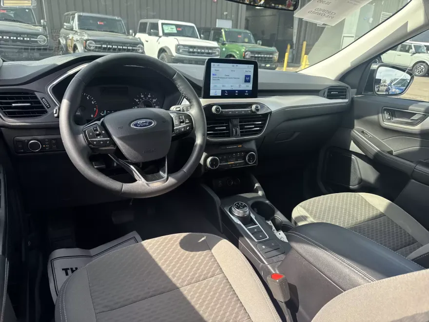 2022 Ford Escape SE photo 1