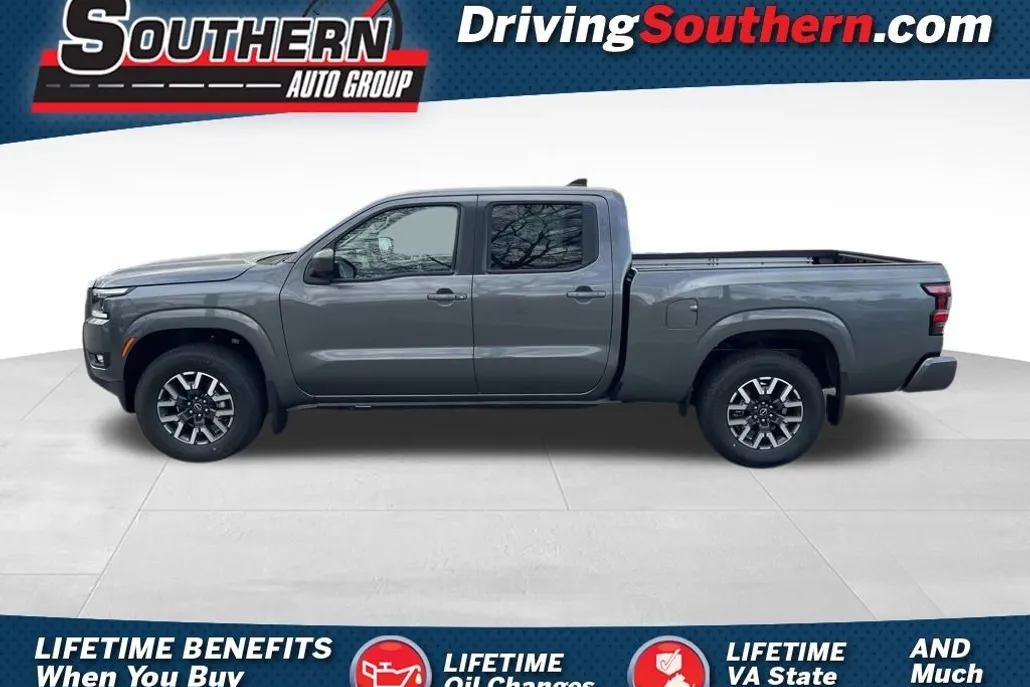 2025 Nissan Frontier Crew Cab SL photo 1