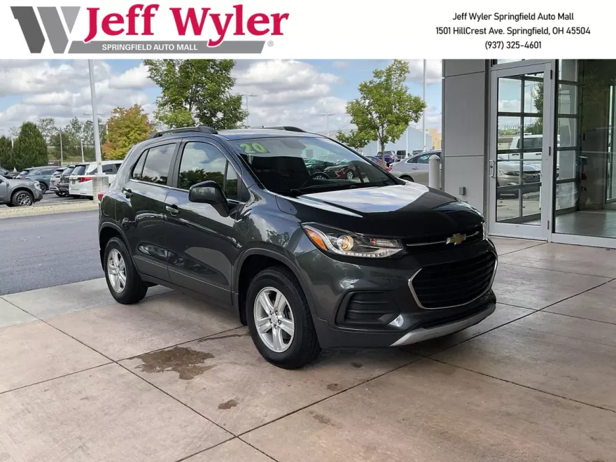 2020 Chevrolet Trax LT photo 1