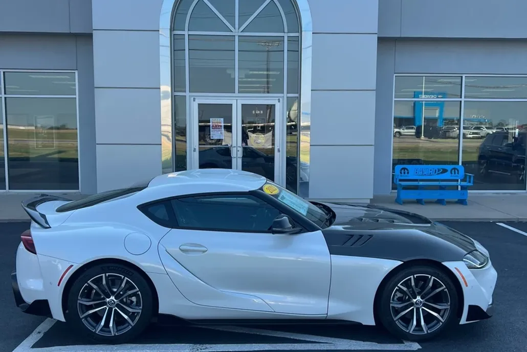 2021 Toyota Supra 2.0 photo 1