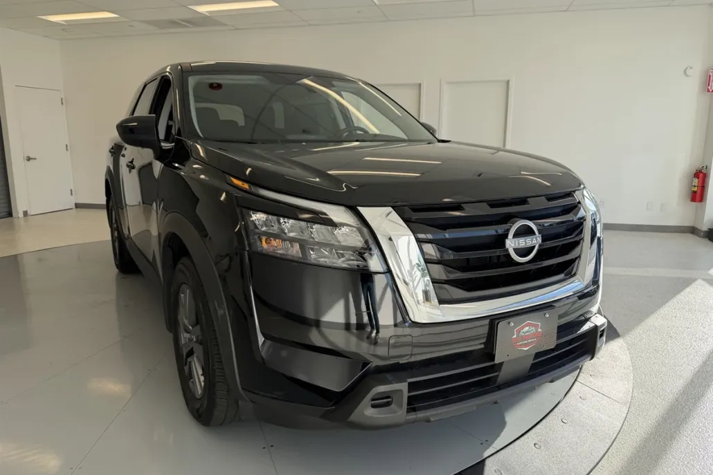 2024 Nissan Pathfinder S photo 1