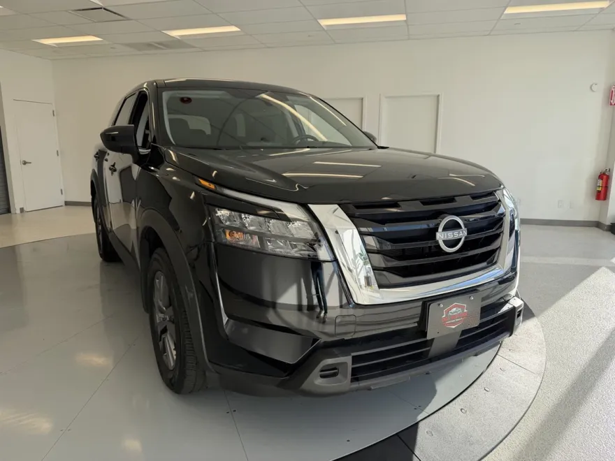 2024 Nissan Pathfinder S photo 1