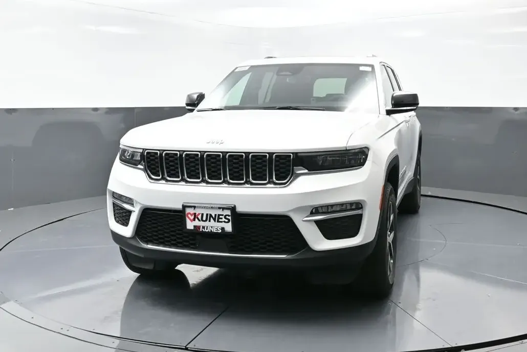 2025 Jeep Grand Cherokee Limited photo 1